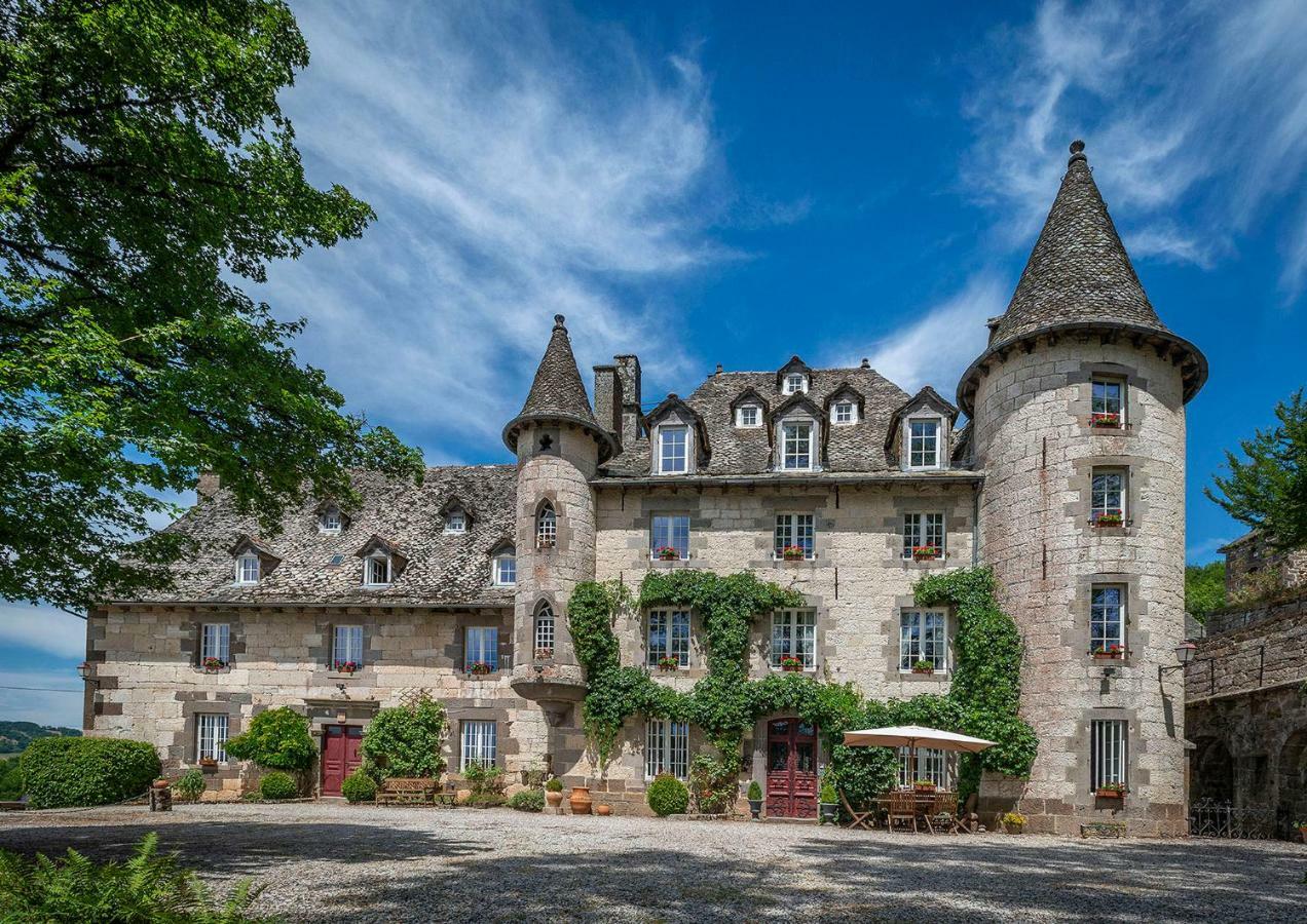Chateau De Courbelimagne, Raulhac Buitenkant foto